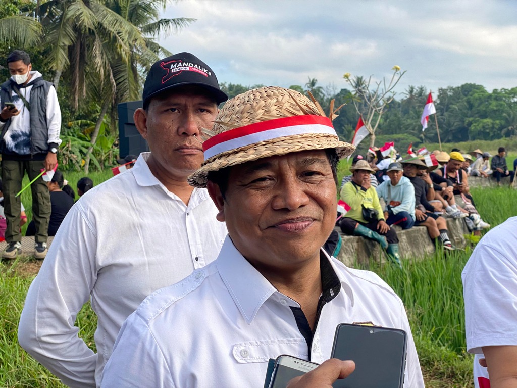 CALON: I Wayan Suyasa mengaku telah menyiapkan calon wakil  yang akan mendampinginya maju dalam Pilkada, paska Disel Astawa Mundur.