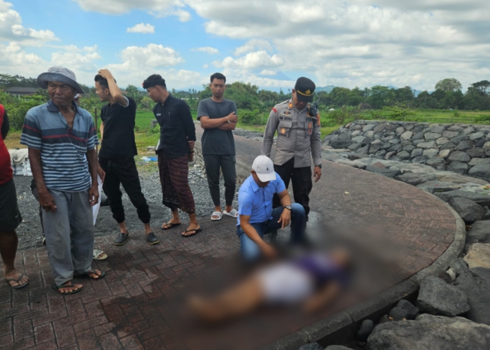 Penemuan mayat di bibir pantai Lepang, Klungkung.