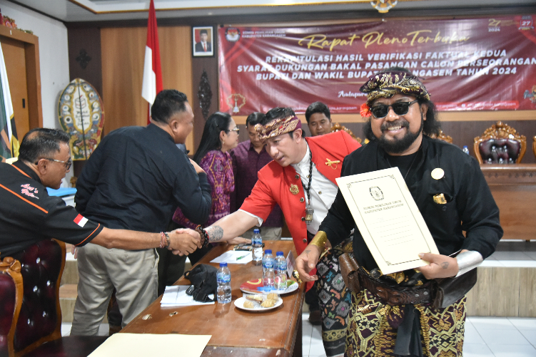 Karisma dinyatakan lolos proses verifikasi untuk maju Pilkada Karangasem melalui jalur independen.