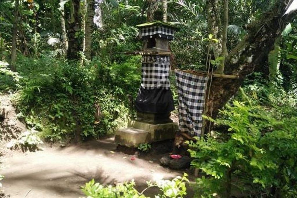 Kuburan Dadong Guliang di Desa Akah, Kabupaten Klungkung, Bali