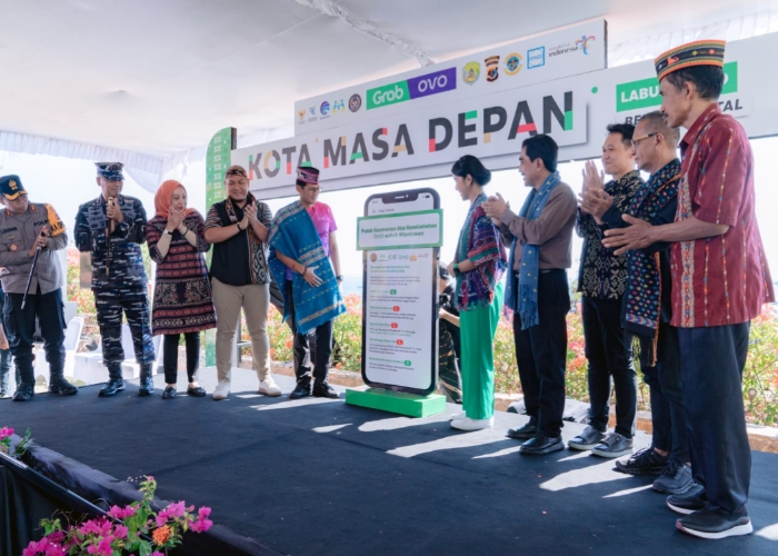 Prosesi peluncuran Pusat Keamanan dan Keselamatan untuk Wisatawan (Grab Tourism Safety & Security Center) di Labuan Bajo pada Kamis, (15/8).