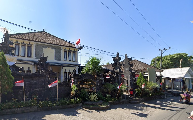 Desa Ban, Kecamatan Kubu, Karangasem, Bali ternyata tidak ada hubungannya dengan piranti karet untuk kendaraan