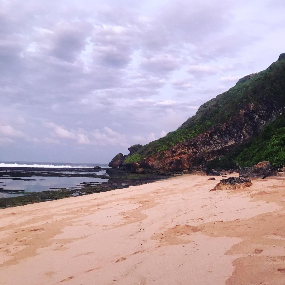 Nyang-nyang Beach