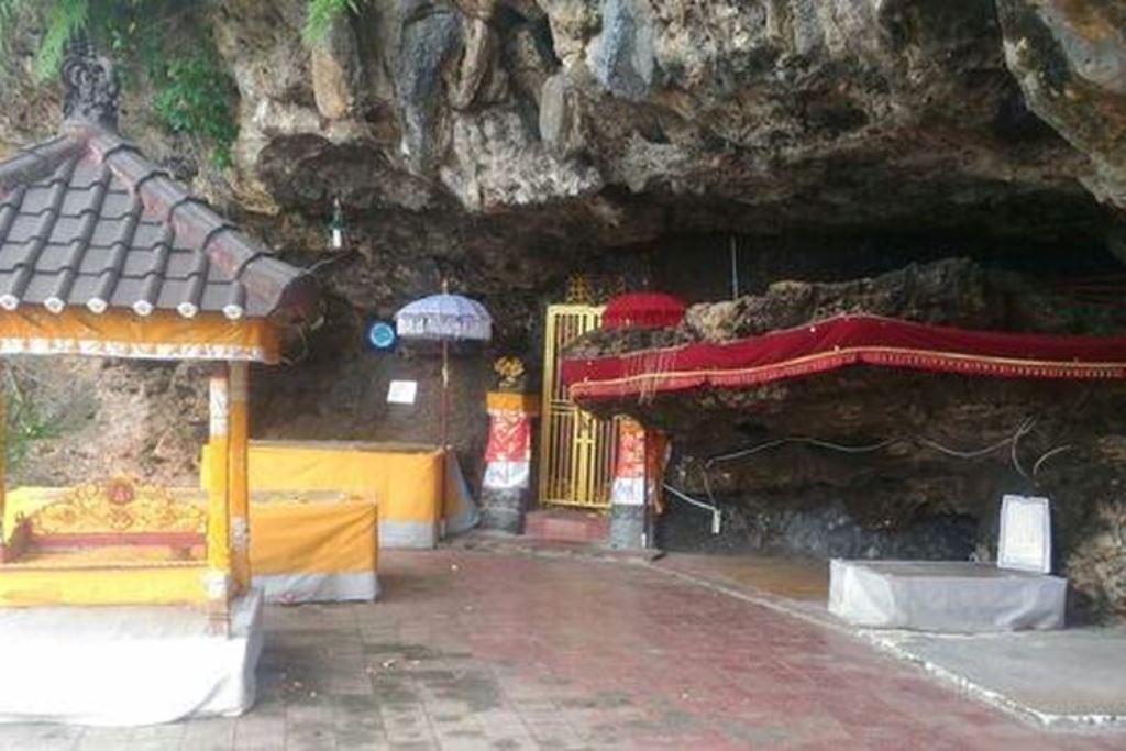Pura Goa Gong di Jimbaran, Bali