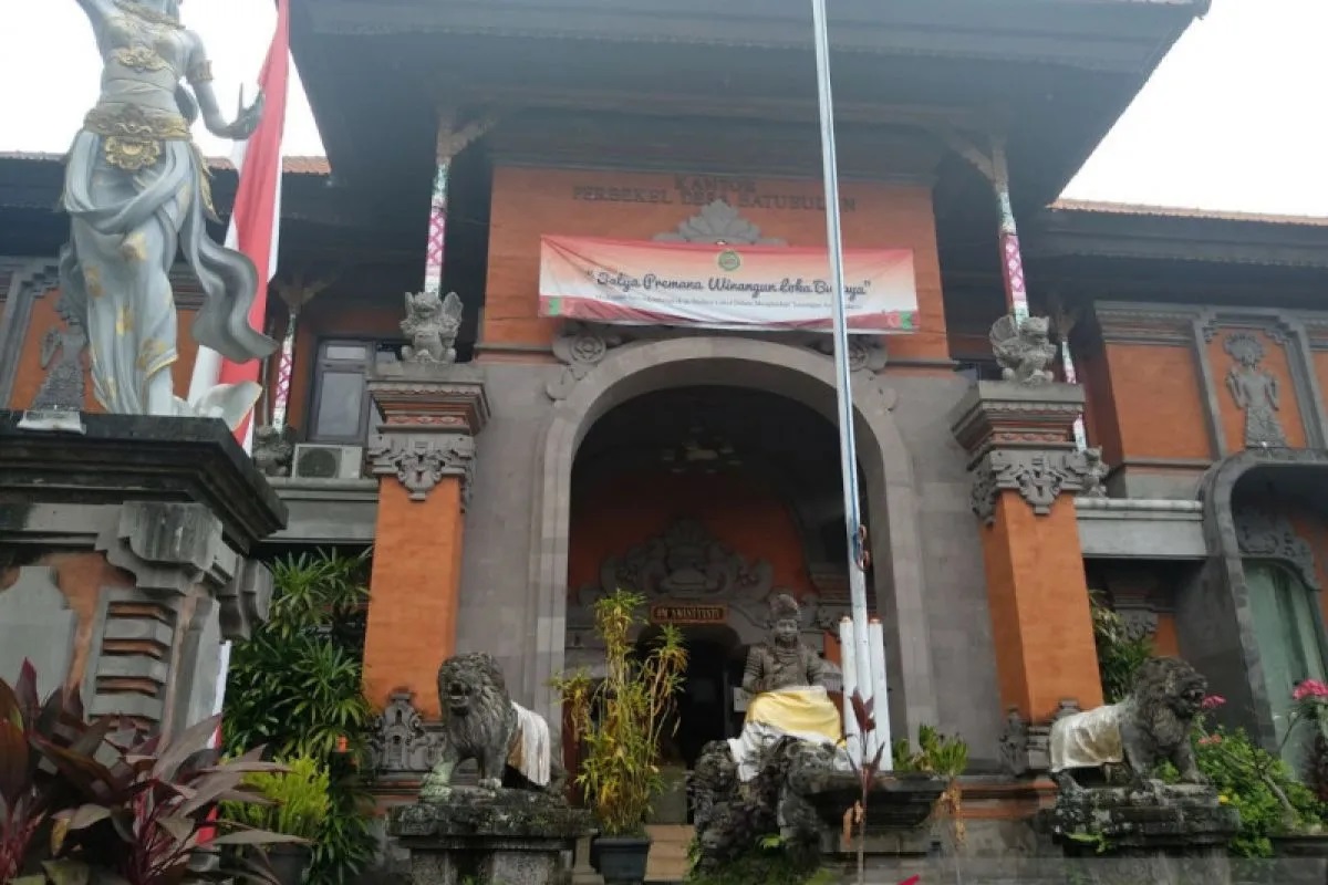 Kantor Perbekel Desa Batubulan, Kecamatan Sukawati, Kabupaten Gianyar, Bali.