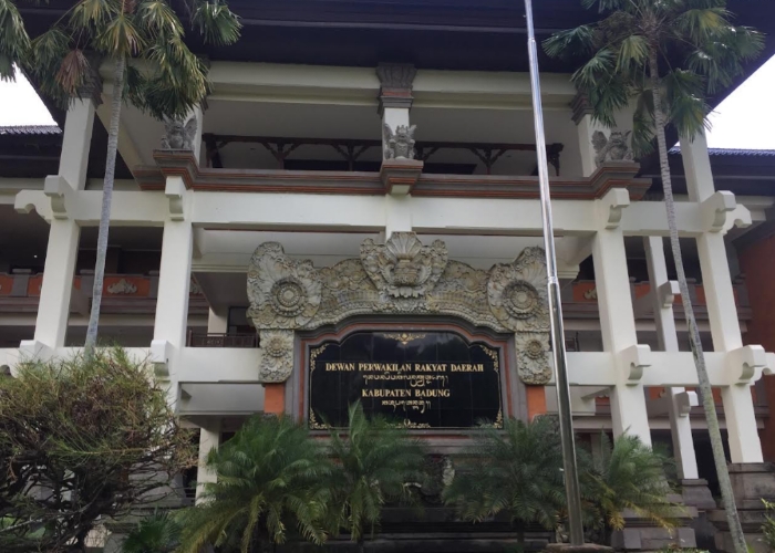 Tampak depan Kantor DPRD Badung yang bakal mendapatkan pemimpin baru.