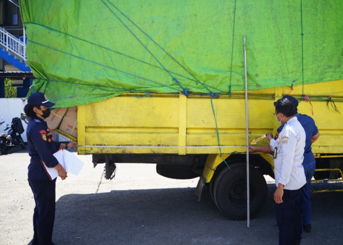 Operasi Gakkum menyasar truk ODOL yang dilakukan UPPKB Cekik, Gilimanuk dari tanggal 19 - 25 Agustus 2024.