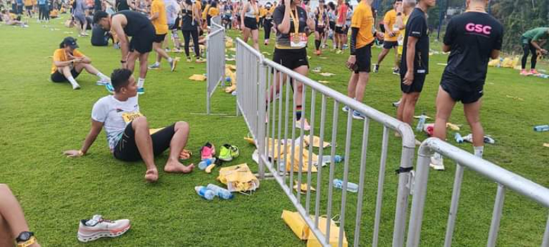 Warganet memprotes aksi lari marathon yang meninggalkan sampah berserakan