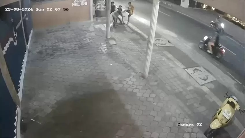 PENGEROYOKAN: Peristiwa pengeroyokan yang terjadi di kawasan Lovina yang menyebabkan 5 orang pemuda dari Desa Panji Anom, Buleleng, mengalami luka serius. (RadarBuleleng.id)