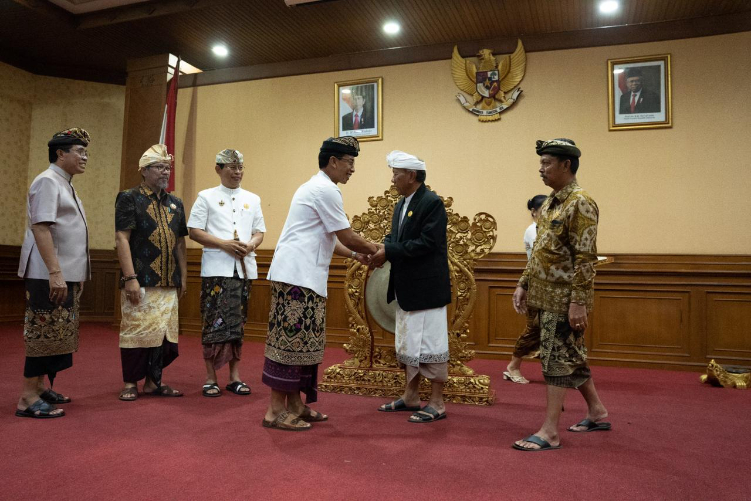 Kadisbud Badung I Gde Eka Sudarwitha saat membuka Paruma Masya PBMM Kabupaten Badung, Minggu (25/8).