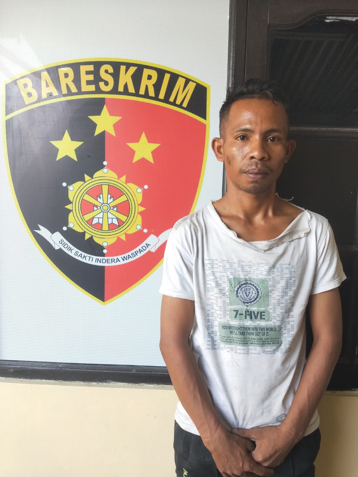 Tersangka: Nelson ditangkap dan ditahan oleh Polsek Denpasar Timur usai mencuri di tujuh TKP.