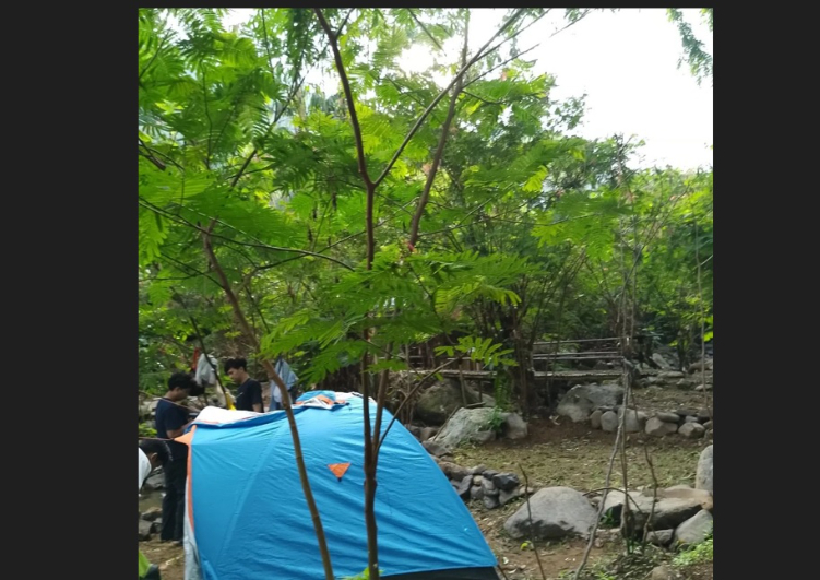 Lembah Cai Hambalang tempat camping hidden gem di Bogor