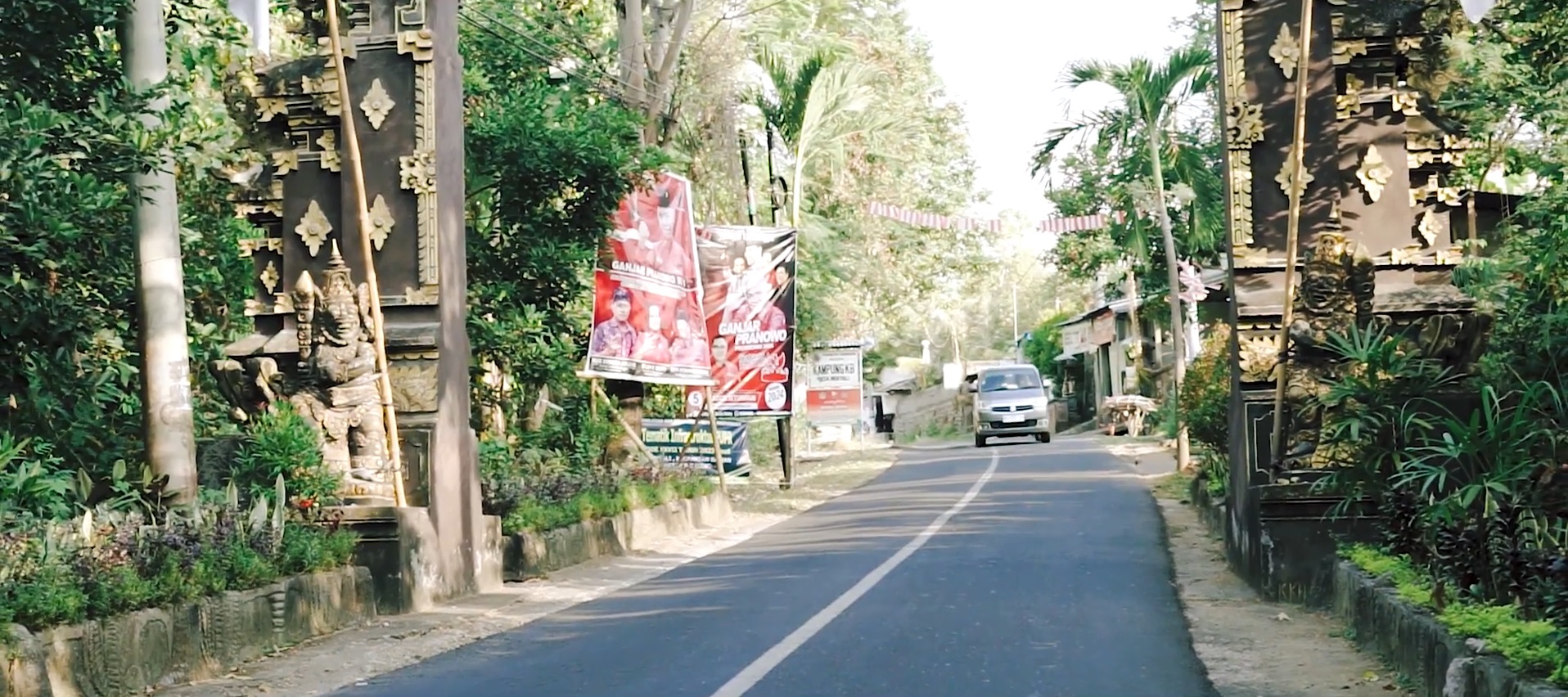 Pintu masuk Desa Menyali Kecamatan Sawan Kabupaten Buleleng