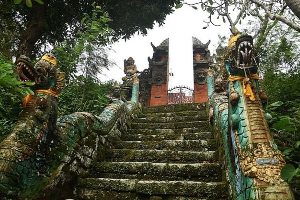 Pura Ulun Suwi Bugbug, tempat suci Hindu Bali penuh misteri di Denpasar Timur.