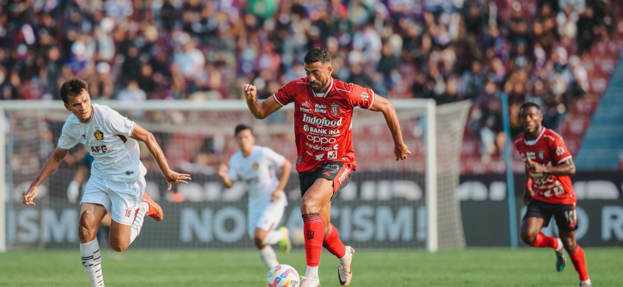 STRIKER: Striker baru Bali United, Everton Nascimento diharapkan membawa peluang bagi Bali United di musim ini, meski Coach Teco sering disorot.