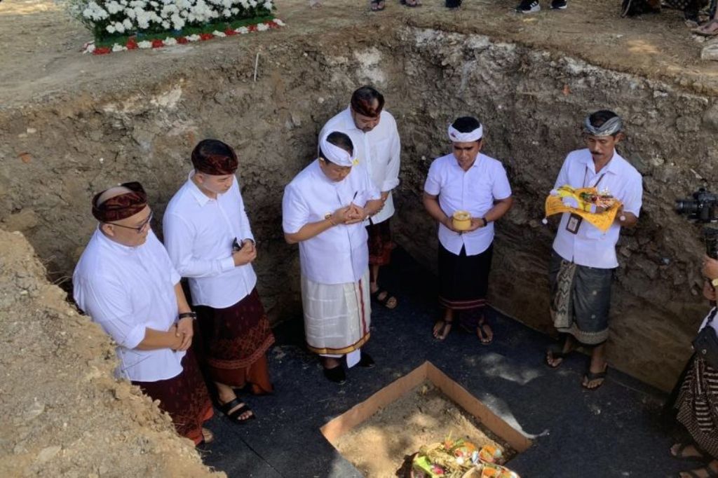 Pemprov Bali gelar upacara ngeruwak untuk mengawali proyek Bali Urban Subway di Badung, Bali, Rabu (4/9/2024). ANTARA/Ni Putu Putri Muliantari