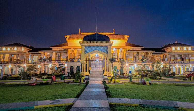 Warisan Arsitektur Megah dari Kerajaan Deli di Kota Medan Ada di Istana Maiun