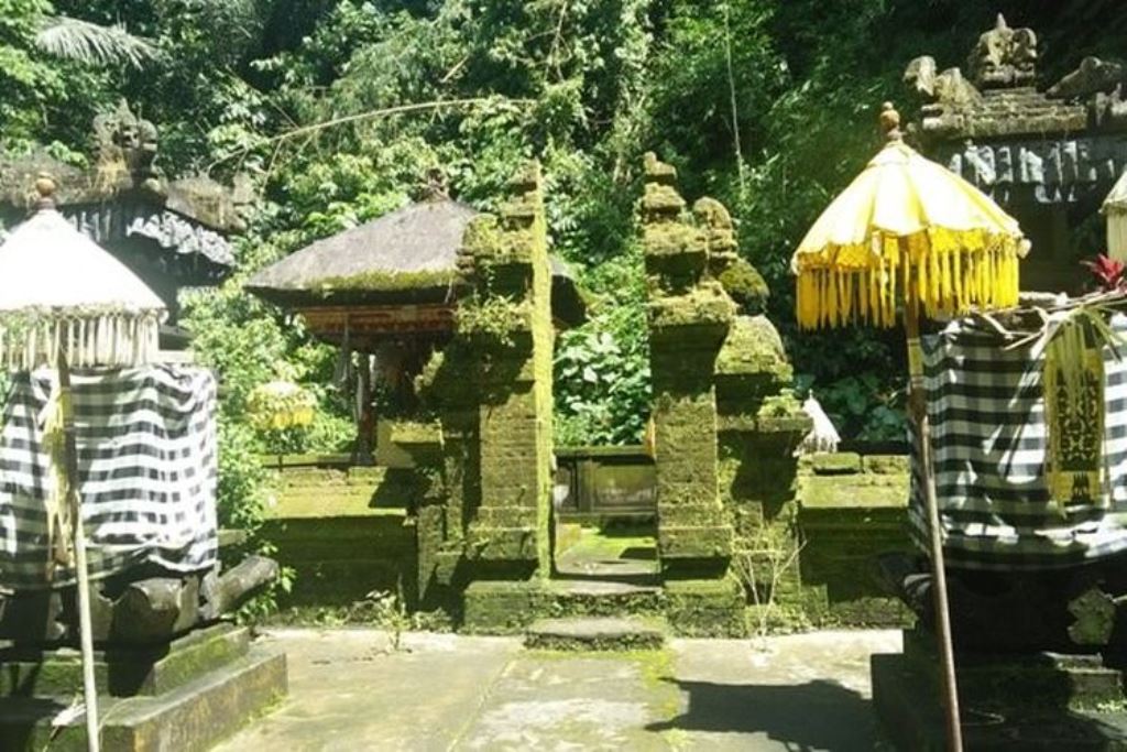 Beji Indrakila di Banjar Selat, Desa Buahan Kaja, Payangan, Kabupaten Gianyar