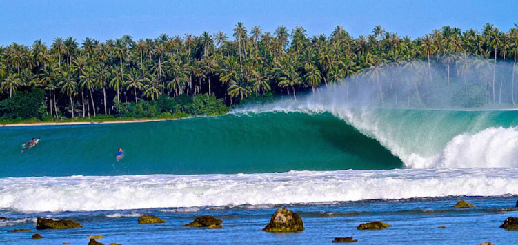 Pantai Sorake di Nias Selatan