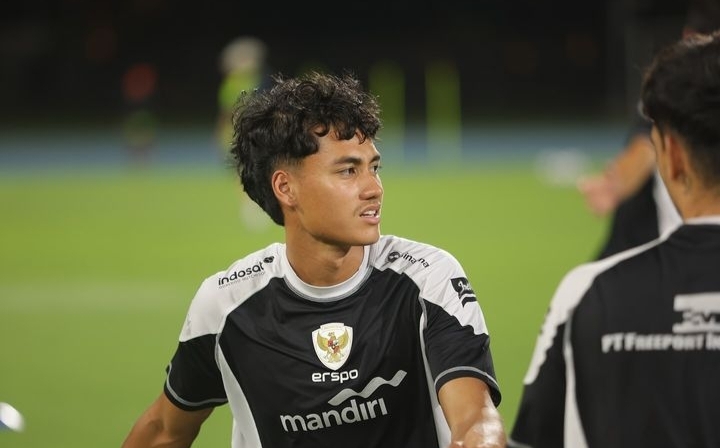FULL TIME: Rafael Struick bermain full time hingga menit 90+9. Cuaca panas di Arab Saudi membuat fisiknya kedodoran hingga menjadi sorotan netizen.