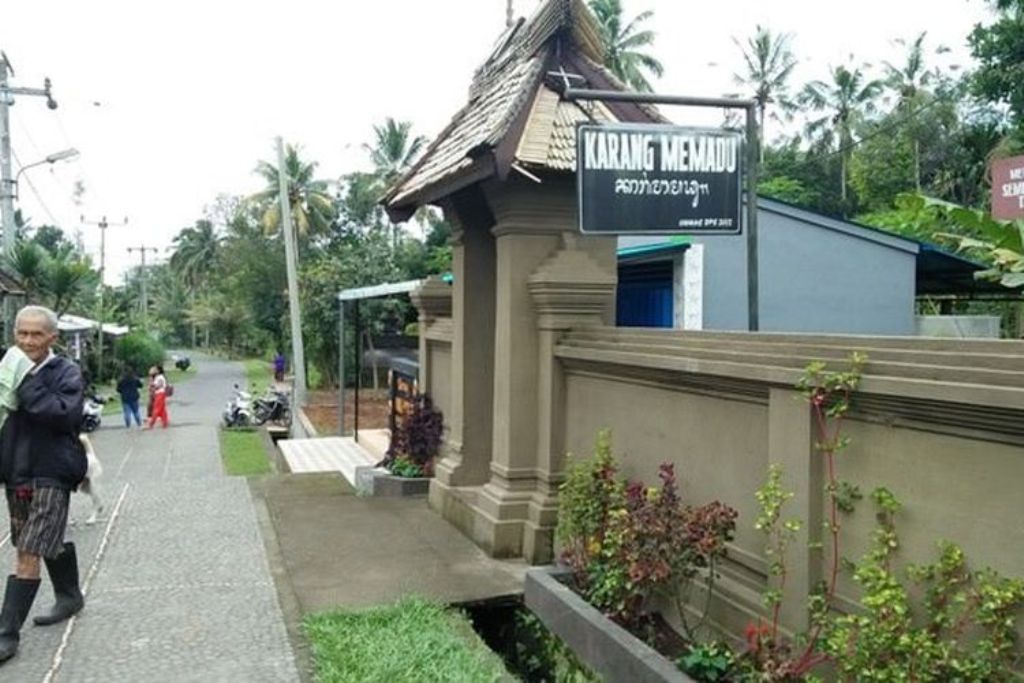 Karang Memadu di Desa Penglipuran, Bangli, Bali.