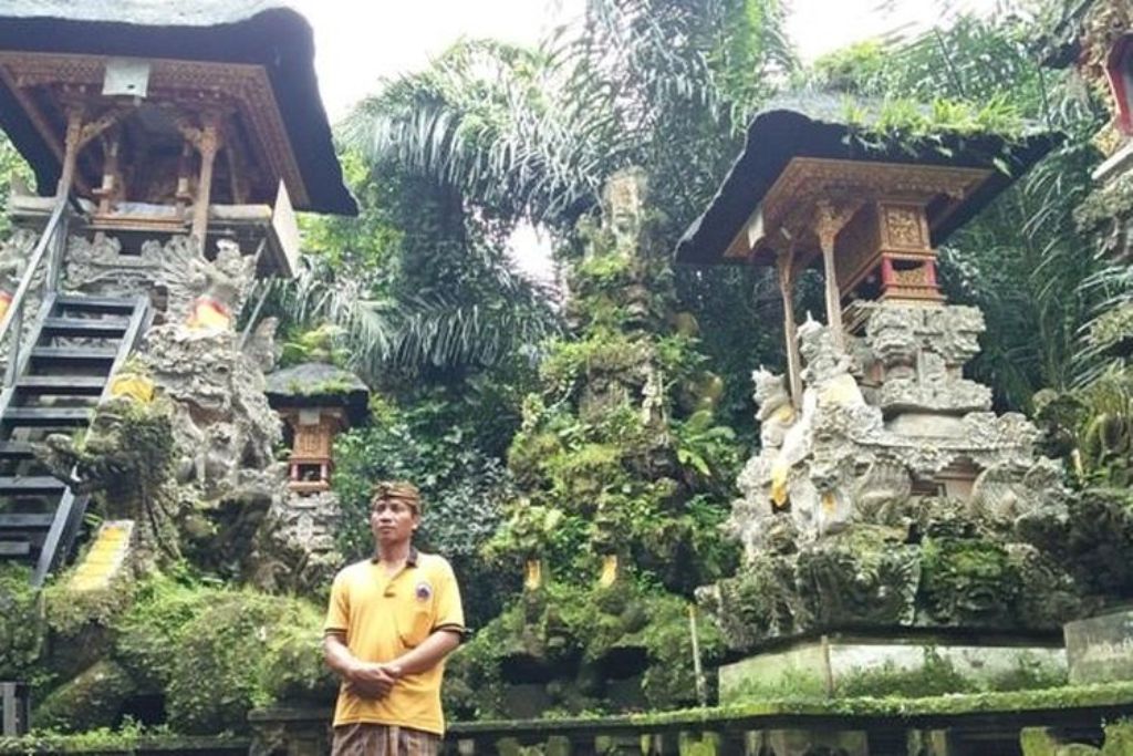 Pura Pucak Payogan, yang terletak di Ubud, Gianyar