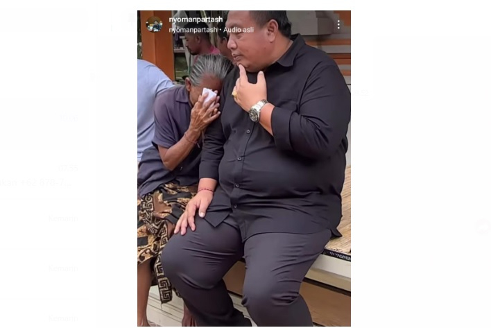 Ibunda Nyoman Sukena tak kuasa menahan tangis di depan anggota DPR RI Nyoman Parta