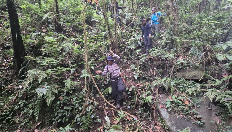 Pencarian Stein Thibault,15, remaja berkewarganegaraan Prancis yang hilang saat mendaki di Gunung Batukaru Tabanan, Bali pada Minggu (8/9/2024).