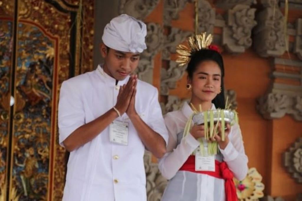 Pakaian adat Bali