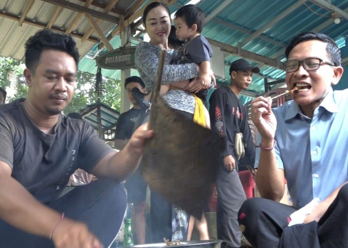 KUNJUNGAN: Bacalon Wabup Badung, Putu Alit Yandinata saat mengunjungi salah satu UMKM Badung di Kecamatan Abiansemal.