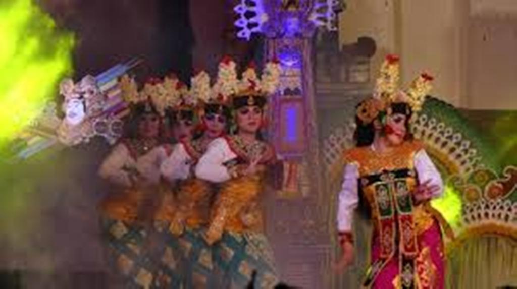 GAMBUH: Merupakan sebuah tarian klasik masyarakat Bali yang hingga kini masih lestari di Desa Adat Pedungan, Denpasar.