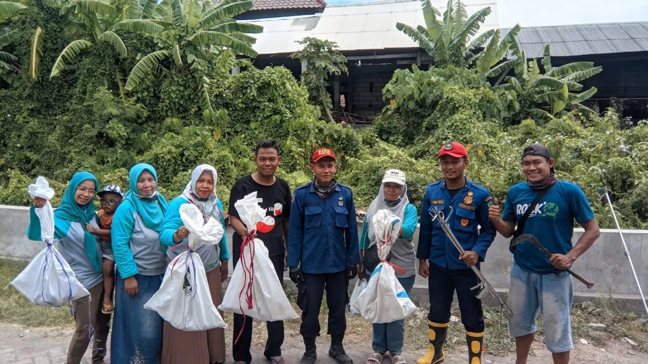 HEBOH : Lima ular kobra berhasil dievakuasi oleh BPBD Sidoarjo. (IST)