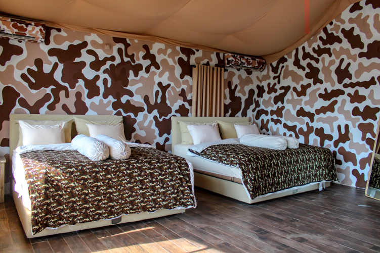 Basecamp Military Lifestyle menjadi salah satu glamping yang memiliki konsep unik di Bogor