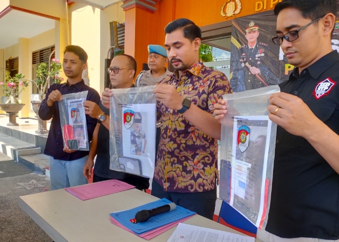 Barang bukti yang disita Polres Buleleng terkait kasus promosi judi online.