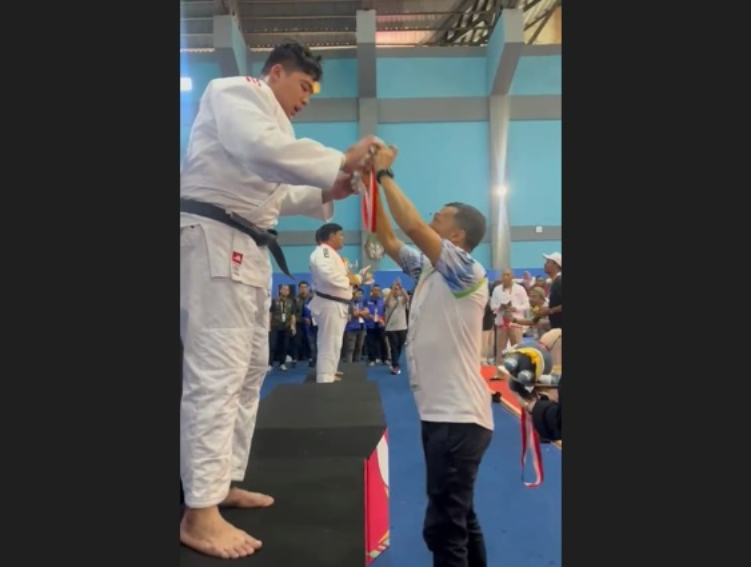 I Gede Agastya Putra berhasil menyabet medali perak di PON XXI Aceh-Sumut.