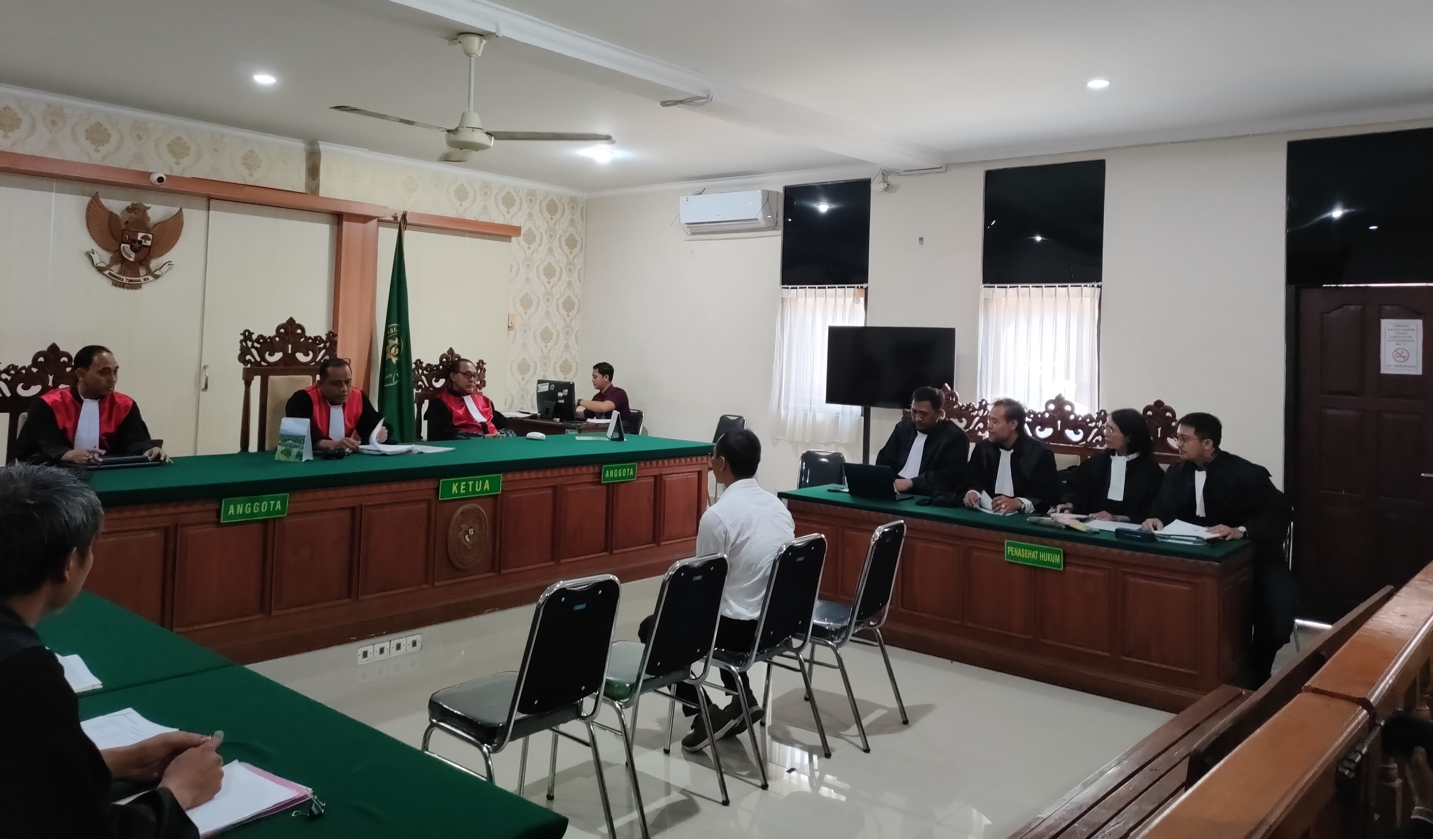 Terdakwa Nyoman Sukena saat menjadi persidangan kasus landak di Pengadilan Negeri Denpasar pada Kamis (12/9/2024).