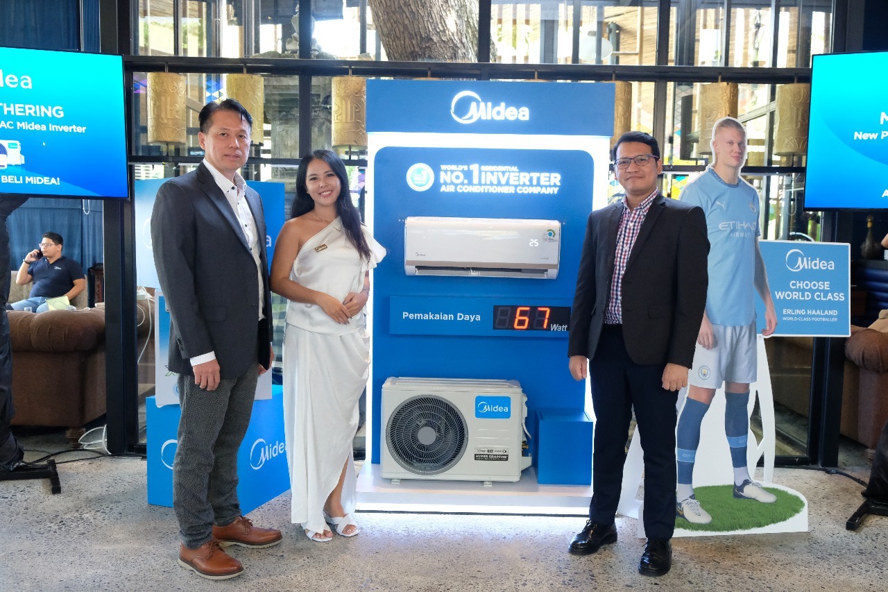 KENALKAN: Midea Electronics Indonesia kenalkan AC Split Inverter Series dengan kapasitas &frac12; PK di Denpasar, Rabu (18/9)