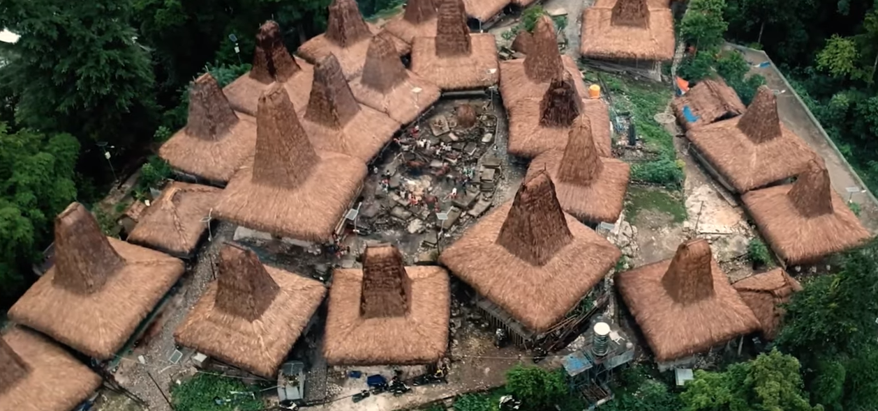 Kampung Tarung yang ada di Pulau Sumba, NTT