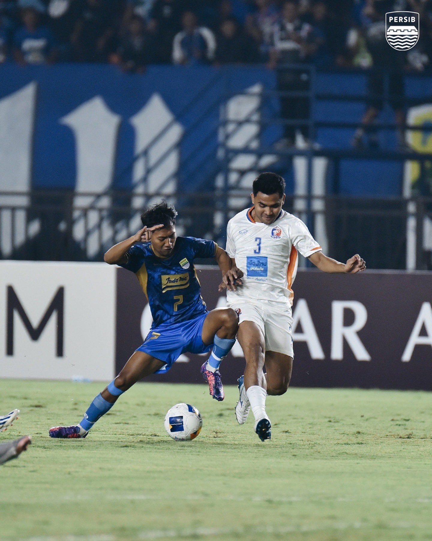 Asnawi Mangkualam dan Beckham Putra, saat Port FC lawan Persib Bandung di Stadion Si Jalak Harupat, Bandung.