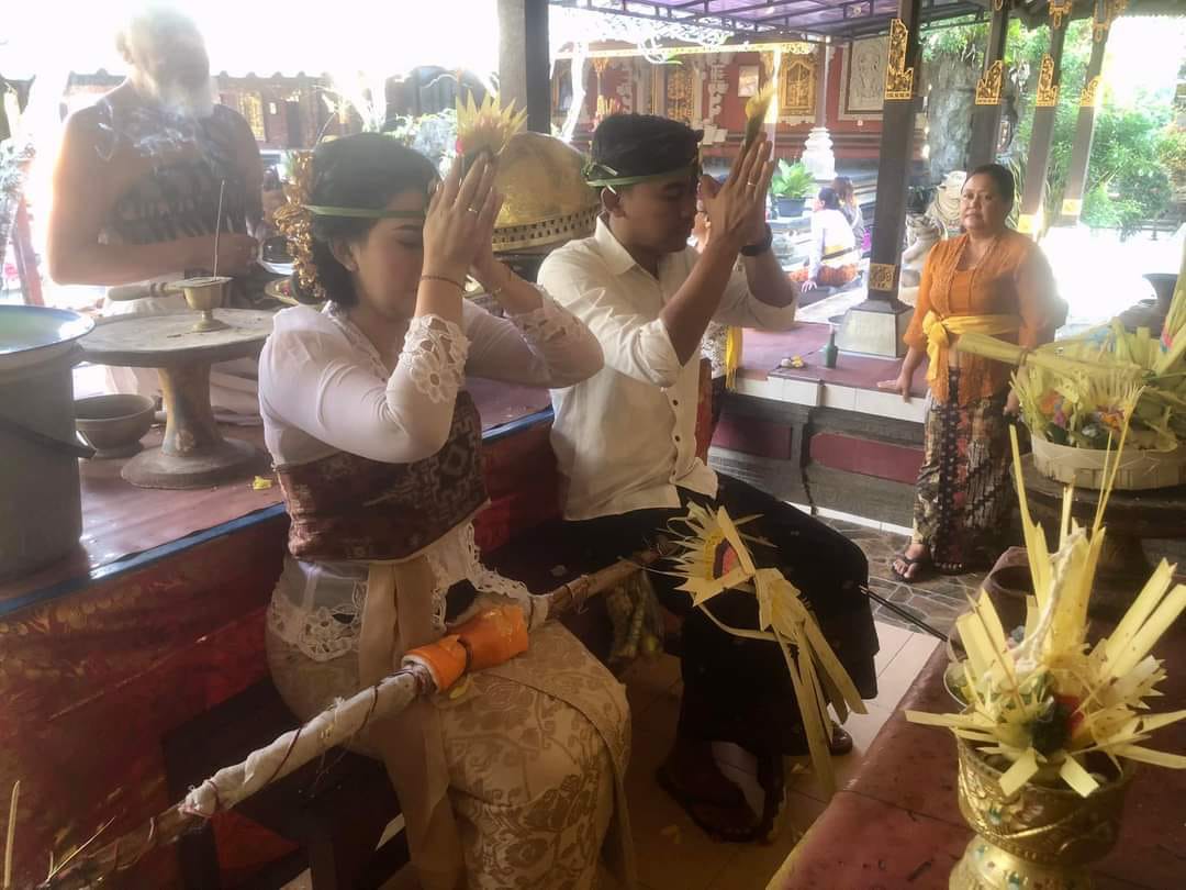 Prosesi otonan Sanan Empeg sebagai penolak bala