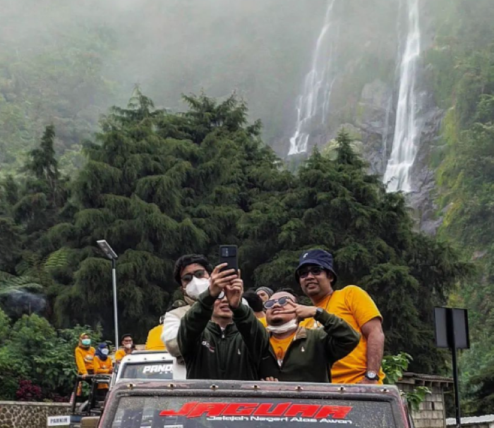 Curug Sikarim yang ada di kawasan Dieng