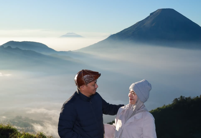View gunung cantik yang dilihat dari Telaga Menjer