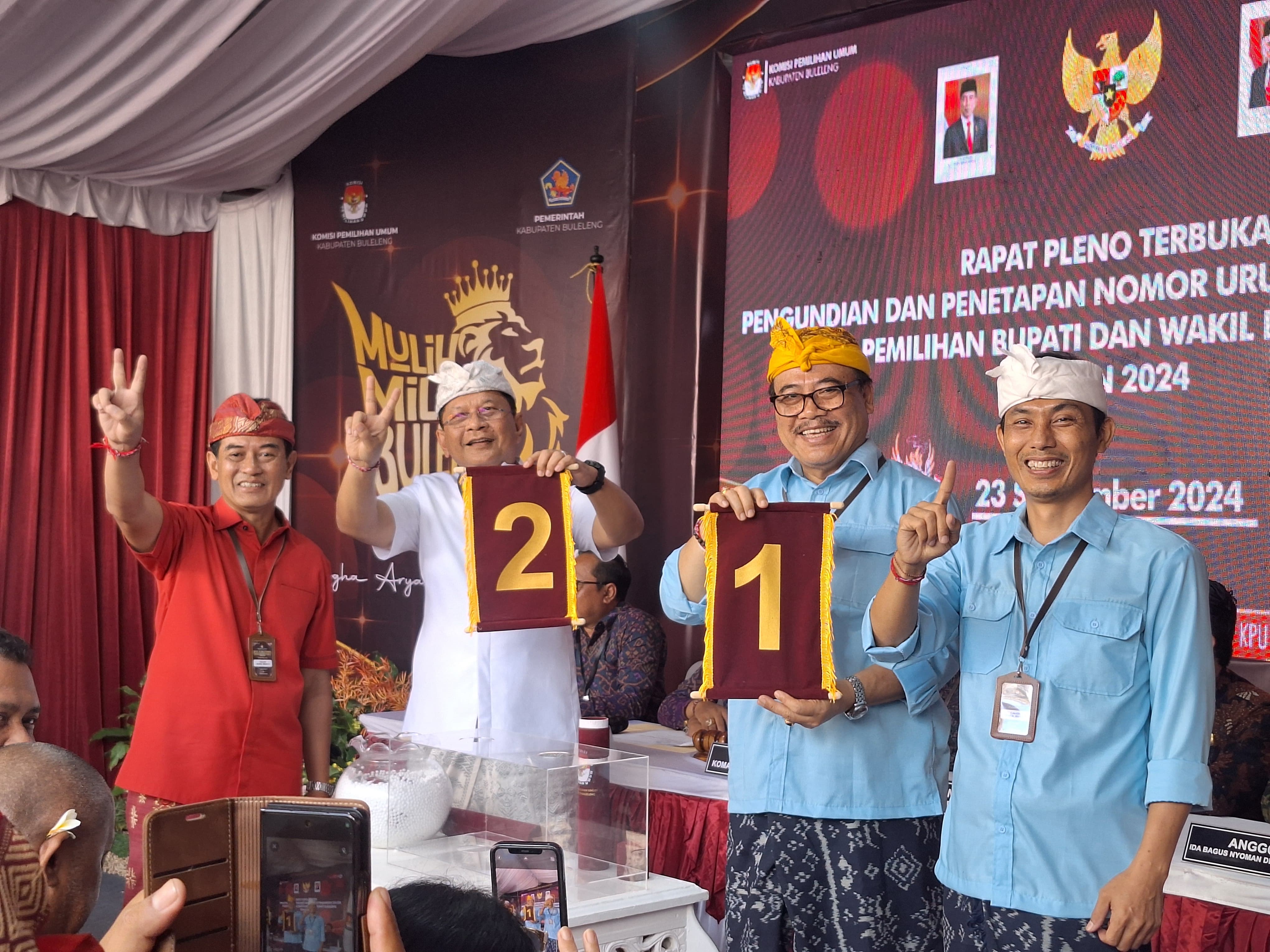 Pengundian nomor urut pasangan calon bupati Buleleng di Kantor KPU Kabupaten Buleleng