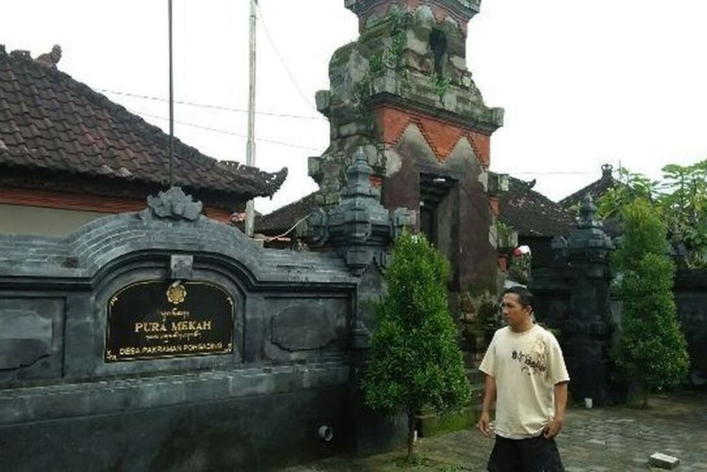 Pura Mekah di Banjar Binoh, Desa Pakraman Pohgading, Denpasar Utara