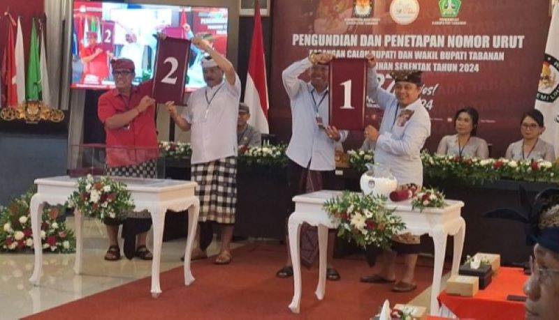 Proses pengundian nomor urut paslon bupati dan wakil bupati Tabanan di Kantor KPU Tabanan pada Senin (24/9/2024).