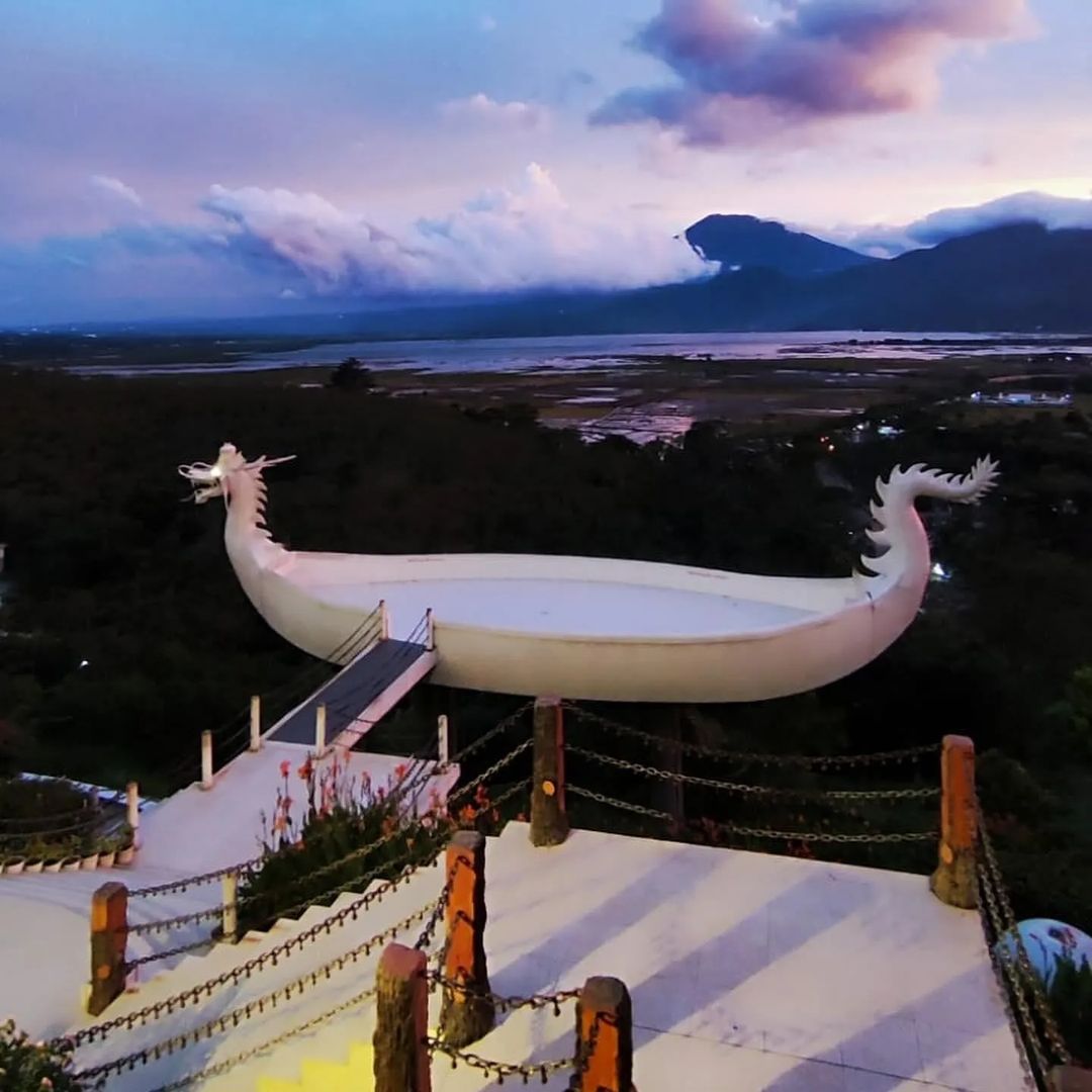 Eling Bening, terletak di Bawen, Semarang, menjadi salah satu destinasi wisata yang menarik perhatian berkat pemandangan indah yang ditawarkan.