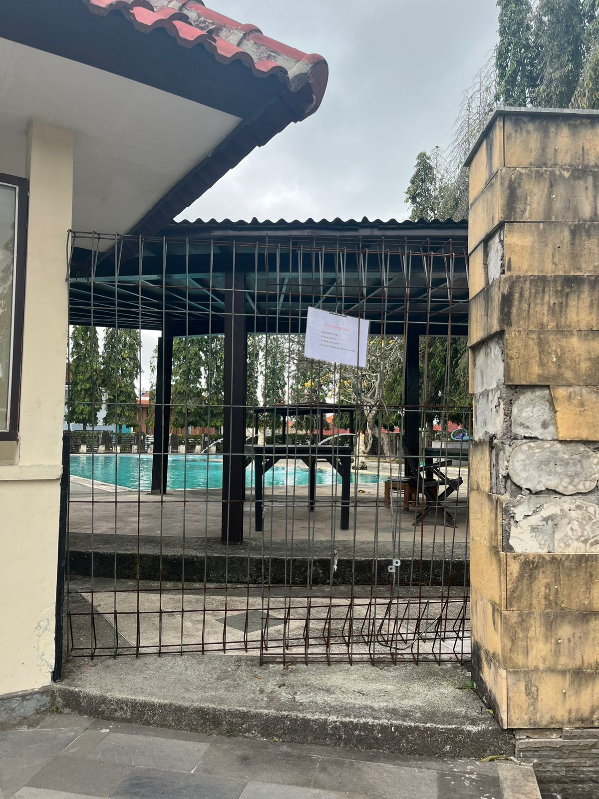 TKP: Kolam Renang Umum tempat remaja Australia inisial ACL ditemukan tenggelam. (istimewa)