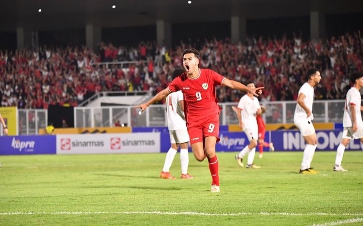 Striker Timnas Indonesia U-20, Jens Raven