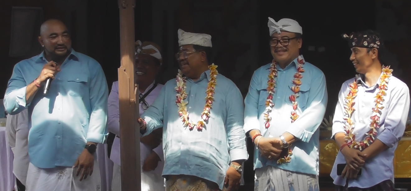 Paslon Cagub-cawagub Nomor urut 1, Mulia-PAS dan paslon Cabup-cawabup nomor urut 1, Sugawa-Suardana saat berkampanye di Buleleng sekaligus meresmikan posko relawan pemenangan di Seririt.