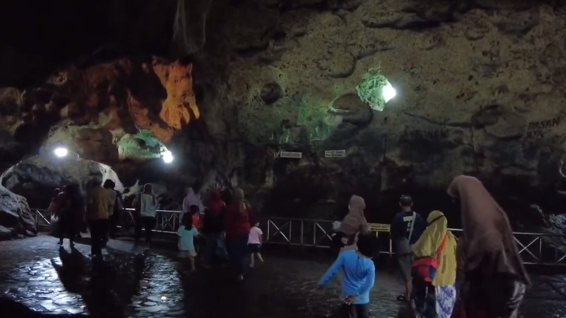 Wisata religi Goa Akbar di Tuban, Jawa Timur